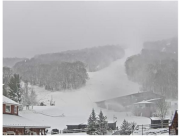 Snowmaking guns at work at Sugarbush, VT