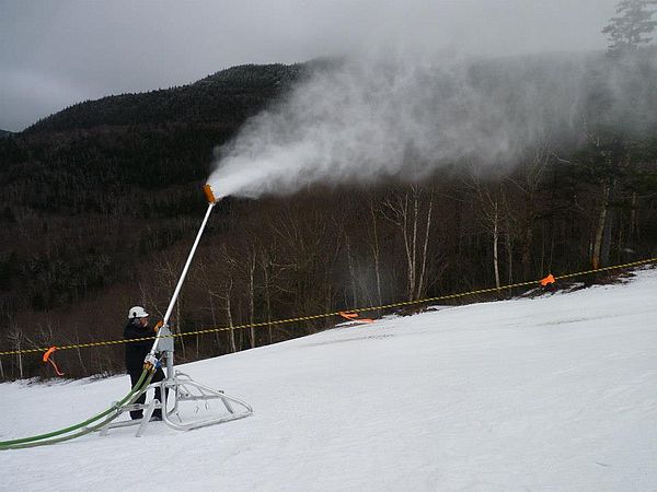 Snowmaking resumes